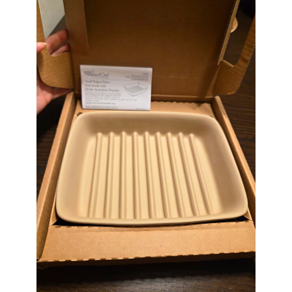NIB Pampered Chef Small Ridged Baker 1342 Stoneware Bacon Pan 9x6.75 USA